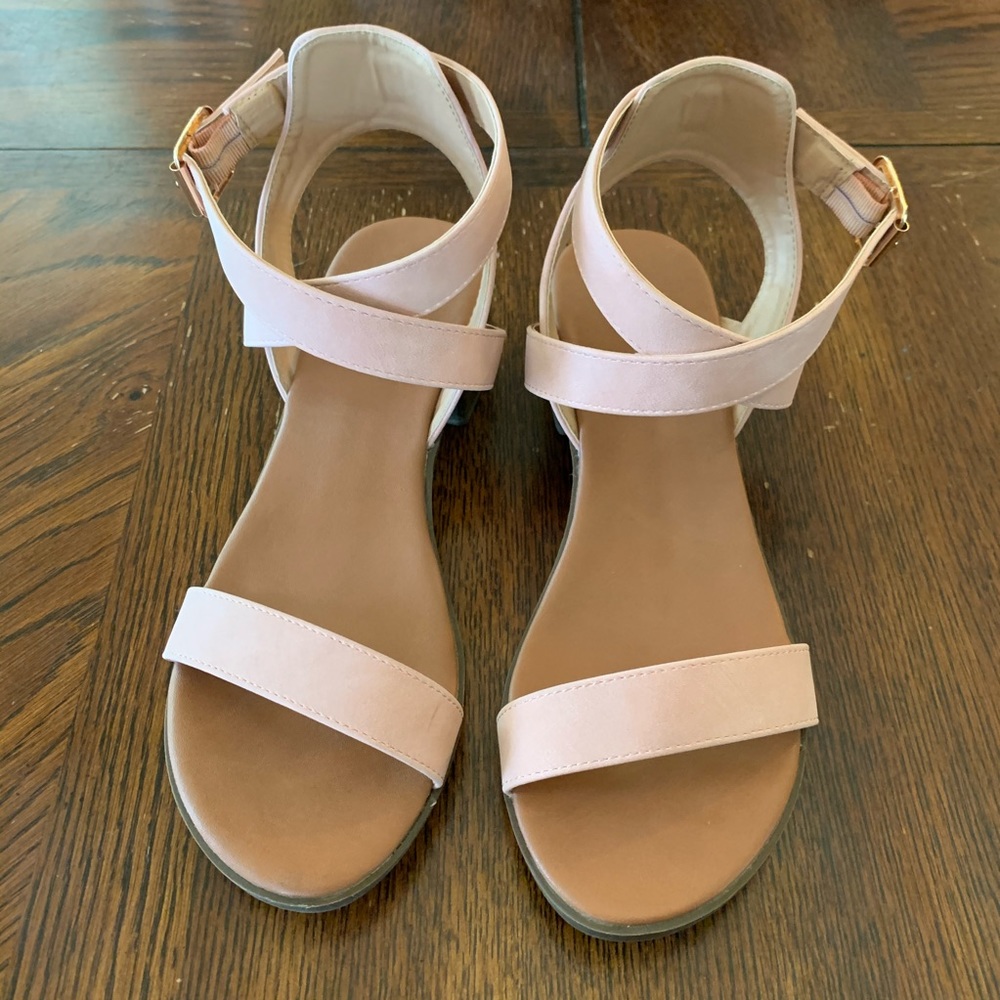 💗TOP Moda blush pink healed sandals💗